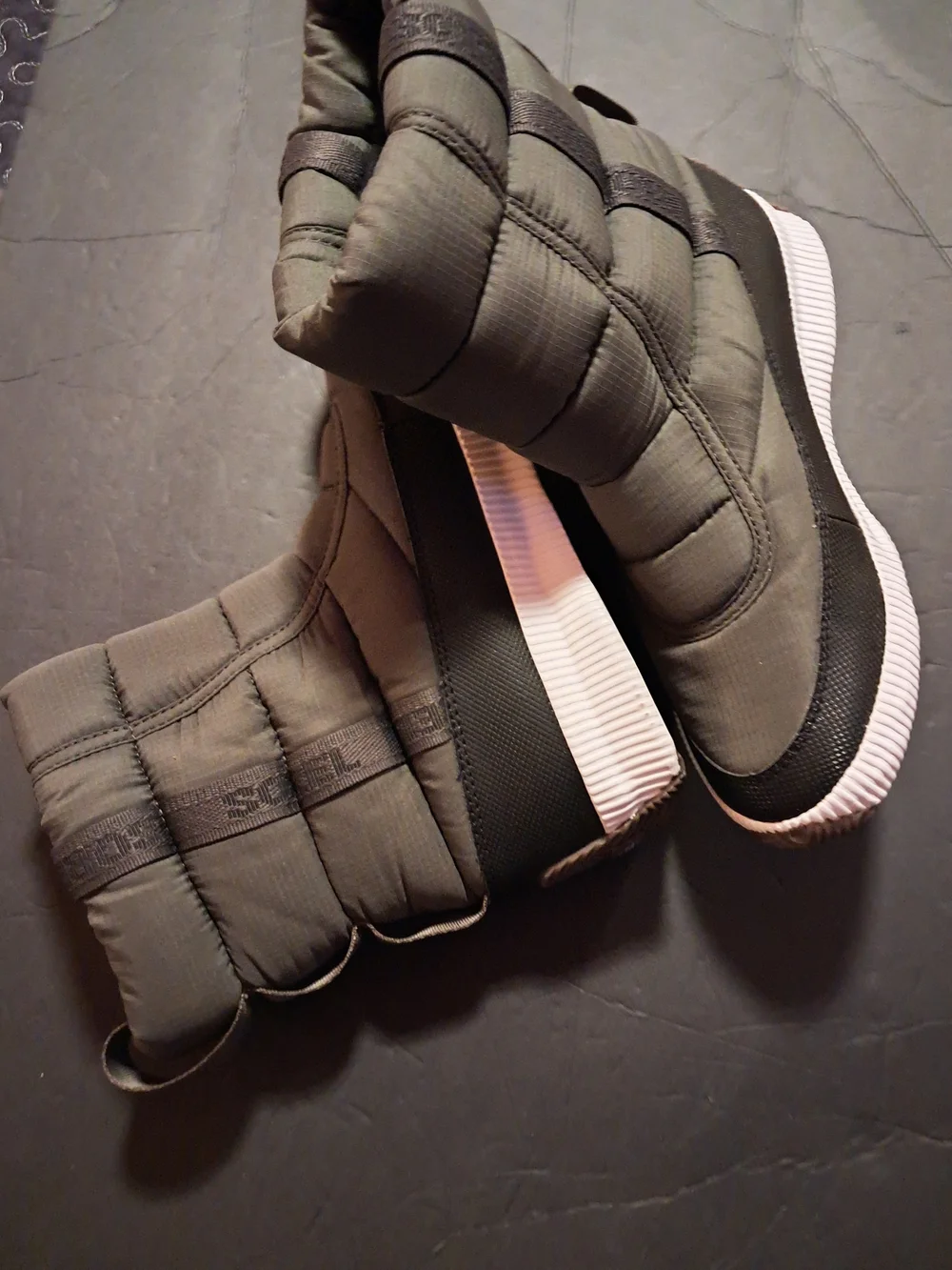 SOREL Waterproof Quilted Winter Boots for Women - Olive out N About Puffy